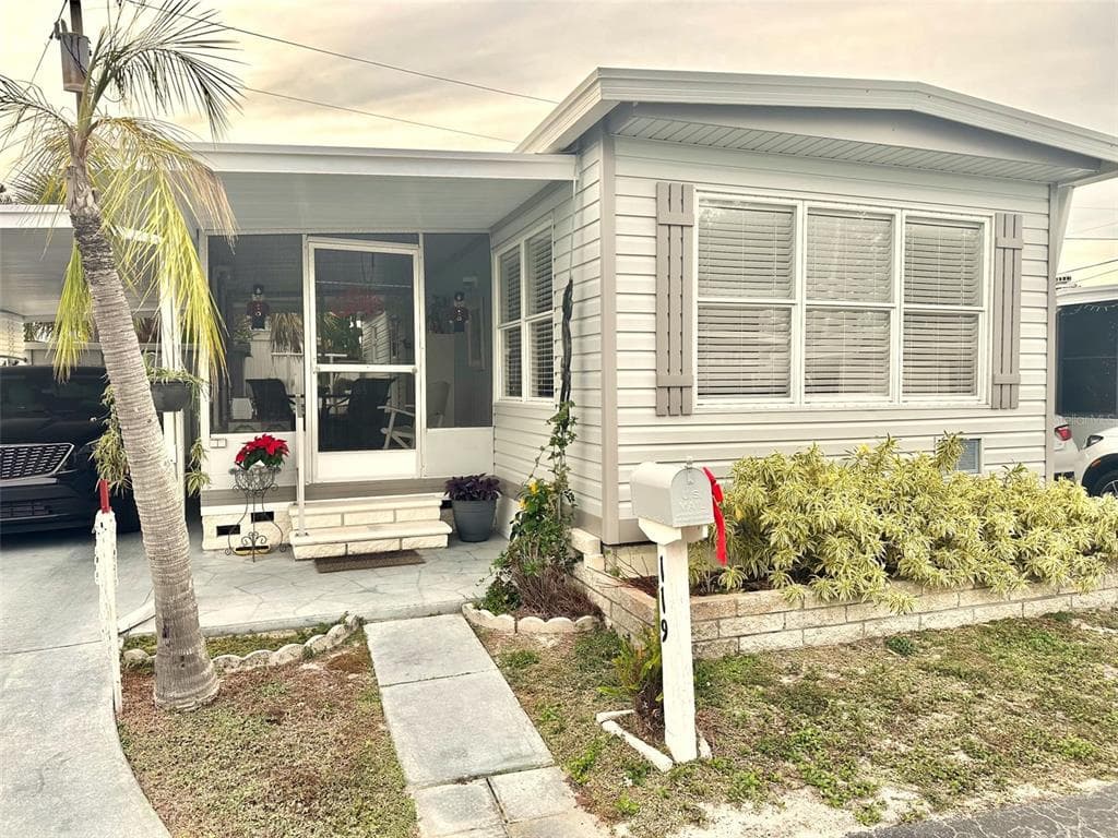 7490 46TH AVENUE N UNIT 119 ST PETERSBURG, FL 33709