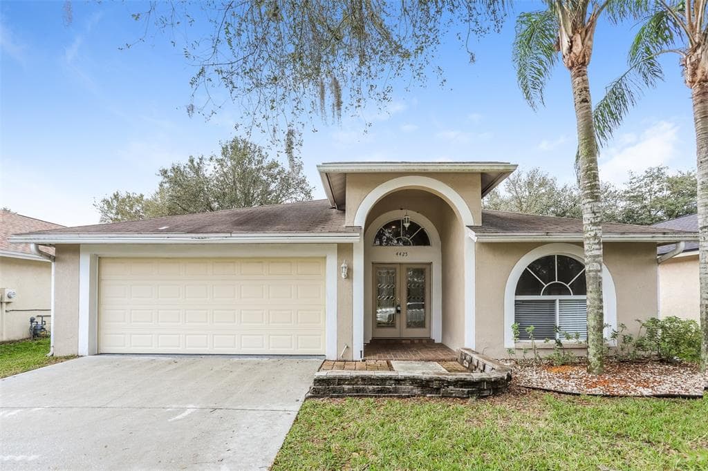 4425 PRESTON WOODS DRIVE VALRICO, FL 33596
