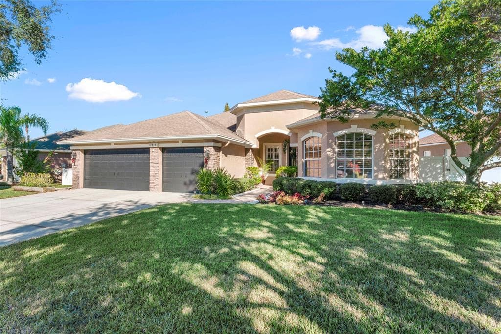 12919 CASTLEMAINE DRIVE TAMPA, FL 33626