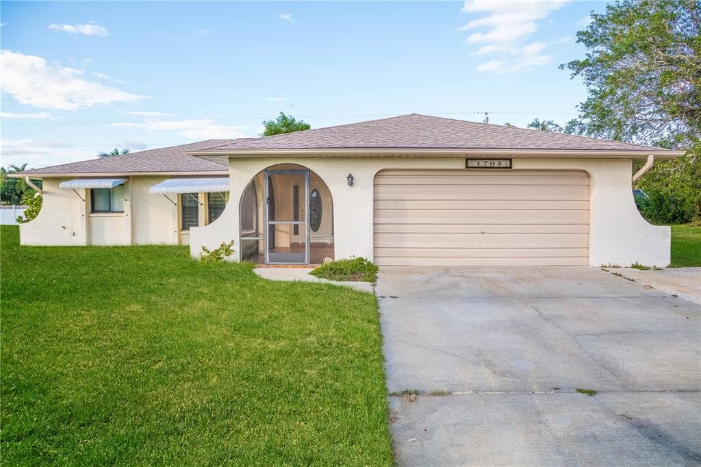 1705 SE 8TH TERRACE CAPE CORAL, FL 33990
