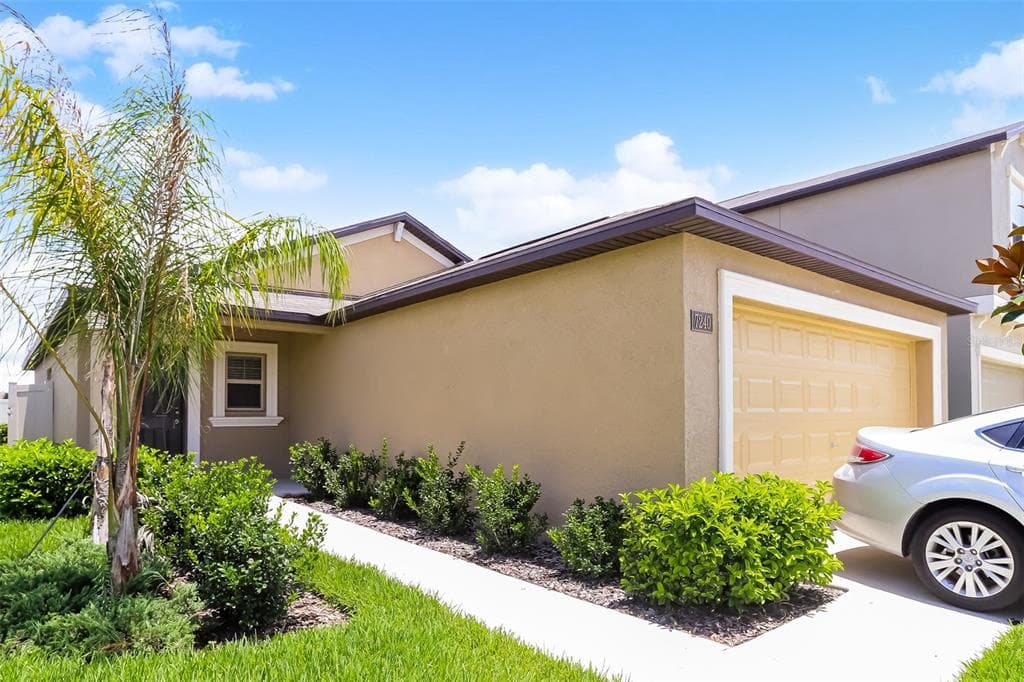 7240 SALT RIVER AVENUE SUN CITY CENTER, FL 33573
