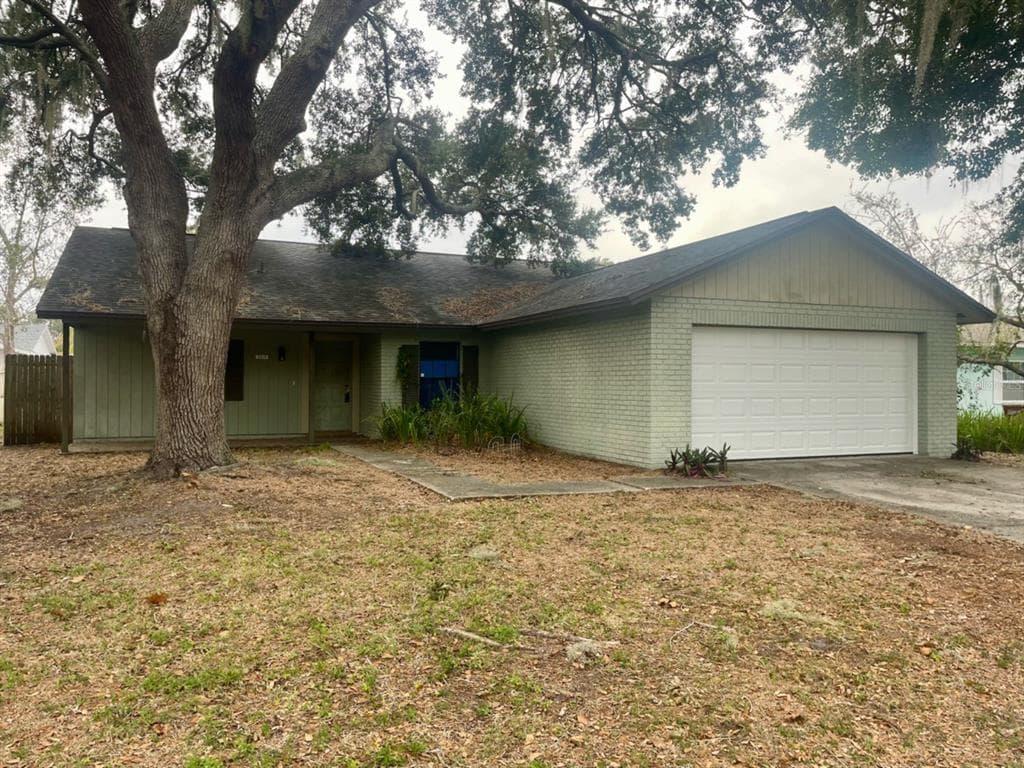 4013 GREENMARK LANE VALRICO, FL 33596