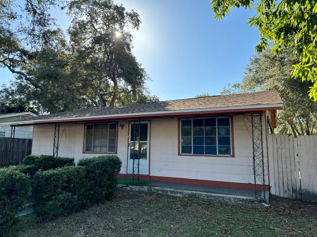 5322 8TH AVENUE S GULFPORT, FL 33707