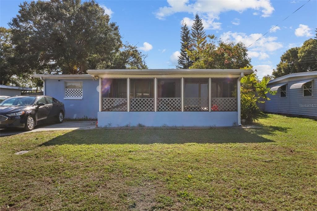 10416 111TH AVENUE LARGO, FL 33773