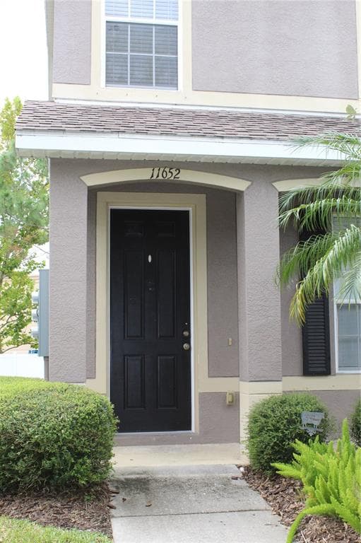 11652 DECLARATION DR TAMPA, FL 33635