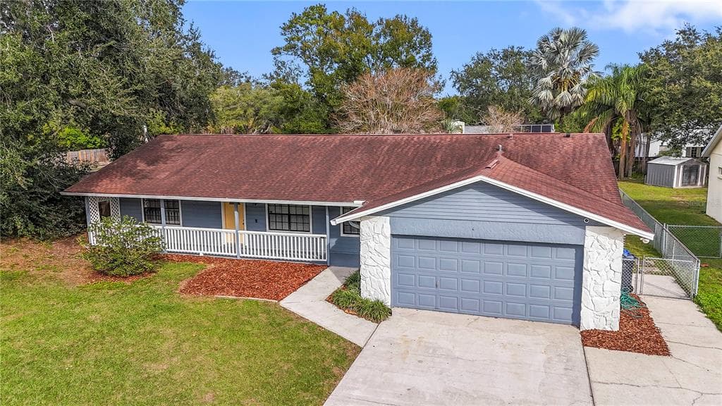 614 HICKORY LAKE DRIVE BRANDON, FL 33511