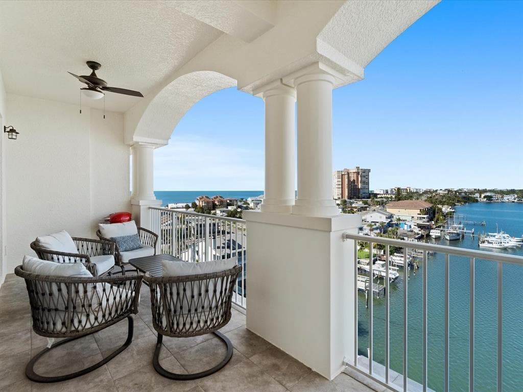 17715 GULF BOULEVARD UNIT 705 REDINGTON SHORES, FL 33708