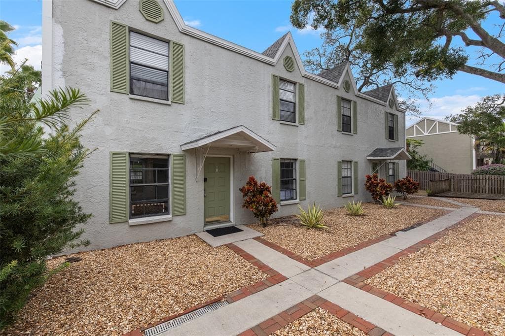 3811 W PLATT STREET UNIT A TAMPA, FL 33609