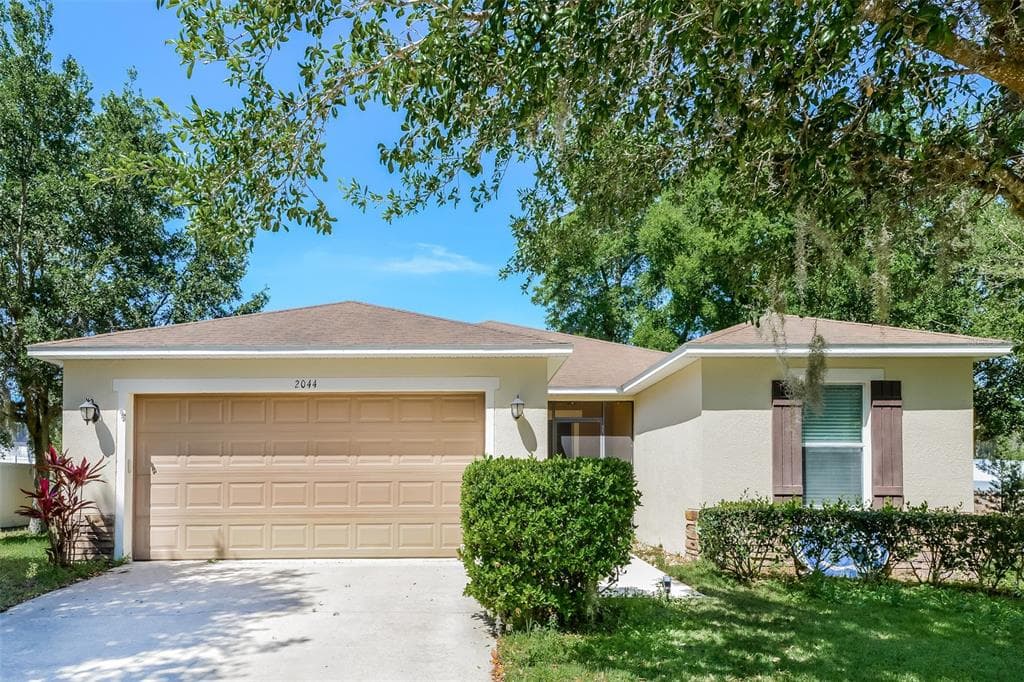 2044 WAVY LEAF COURT APOPKA, FL 32712