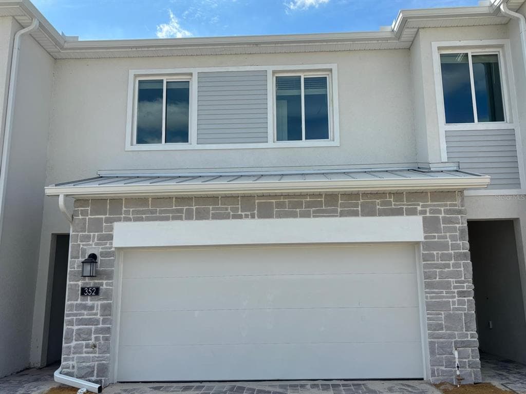 352 NINE IRON DRIVE DAVENPORT, FL 33896