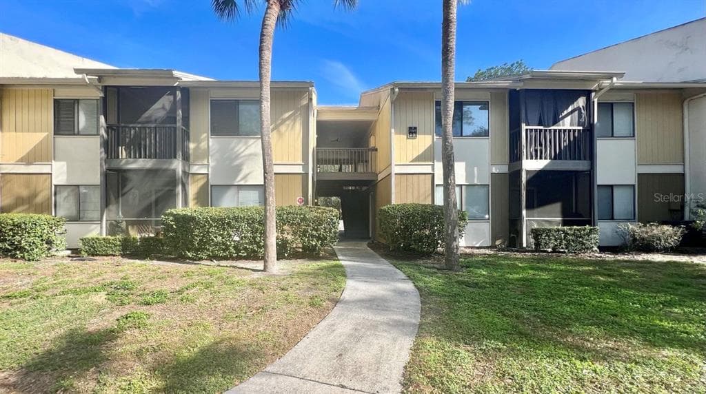 13385 ARBOR POINTE CIRCLE UNIT 203 TAMPA, FL 33617