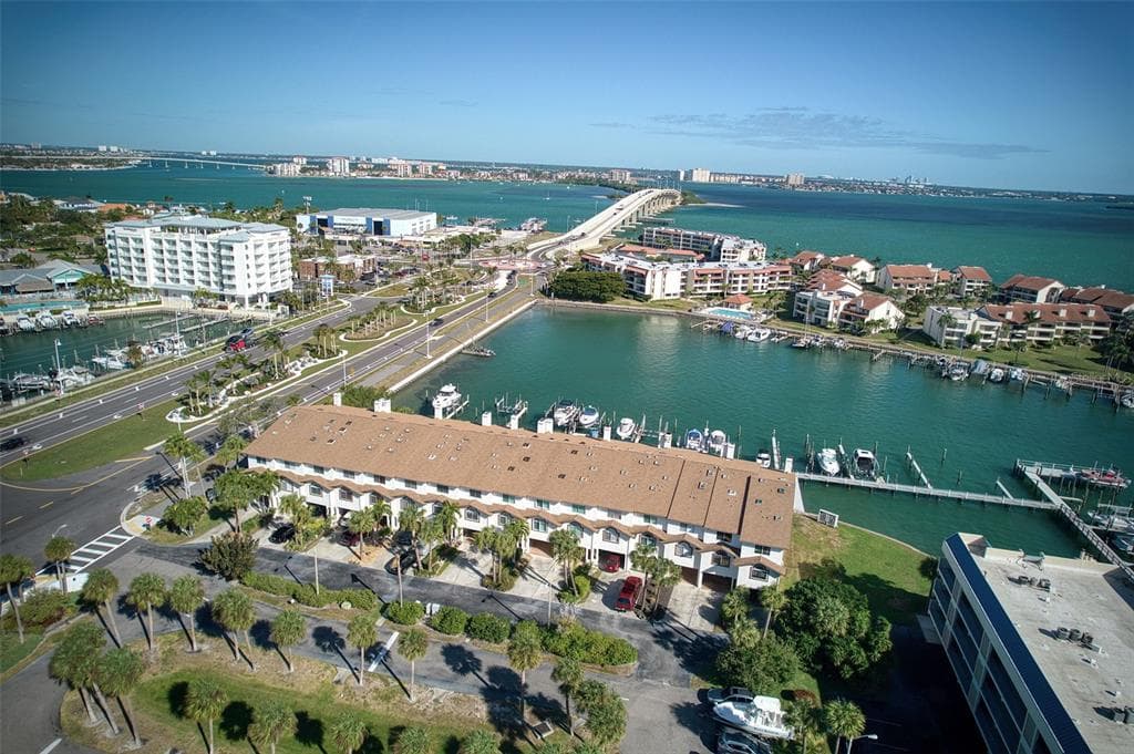 131 YACHT CLUB LANE TIERRA VERDE, FL 33715
