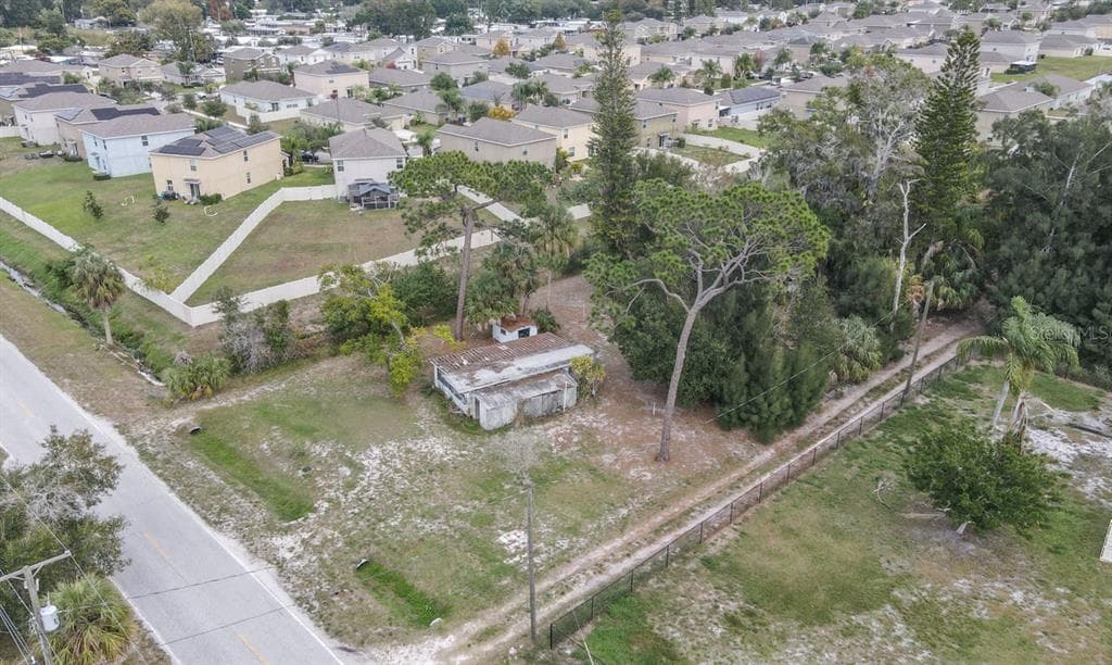 2208 7TH STREET SW RUSKIN, FL 33570