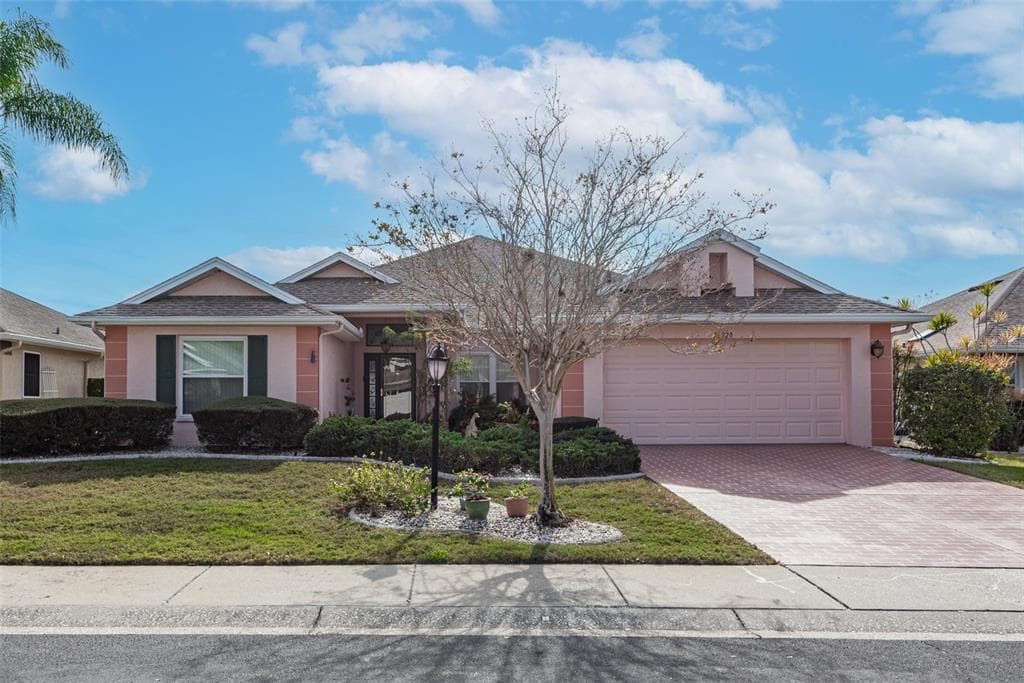 320 CALOOSA WOODS LANE SUN CITY CENTER, FL 33573