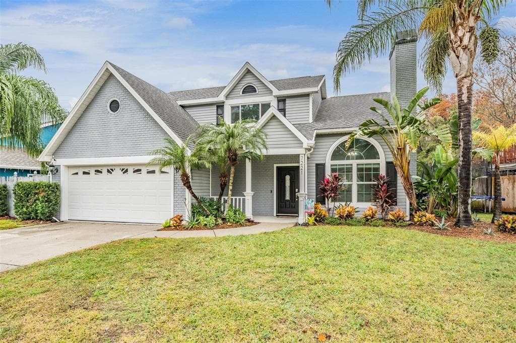 7221 HUMMINGBIRD LANE