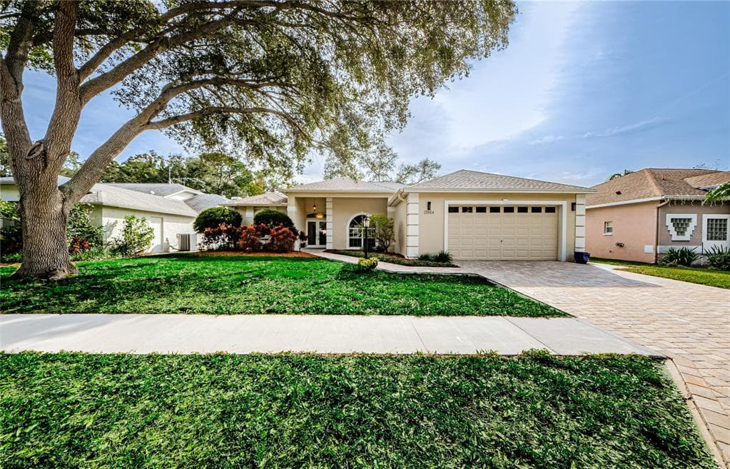 13564 OAK RUN COURT SEMINOLE, FL 33776