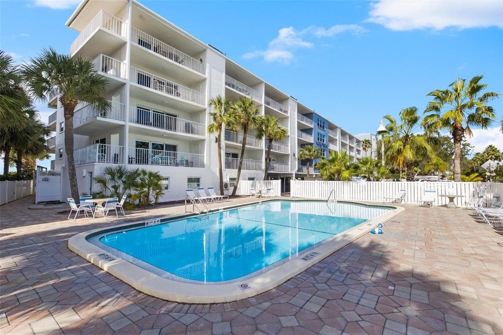 19610 GULF BOULEVARD UNIT 101 INDIAN SHORES, FL 33785