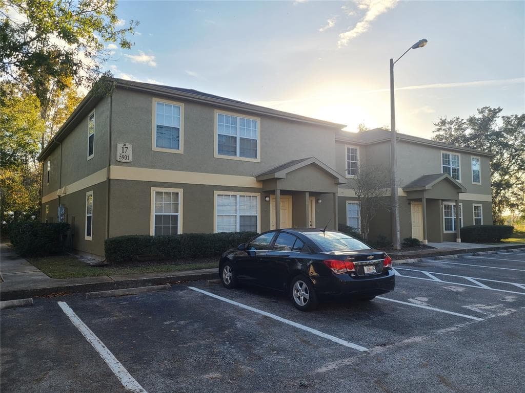 5901 BRICKLEBERRY LANE UNIT 103 ZEPHYRHILLS, FL 33541
