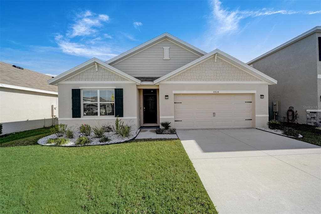 8424 BOWER BASS CIRCLE WESLEY CHAPEL, FL 33545