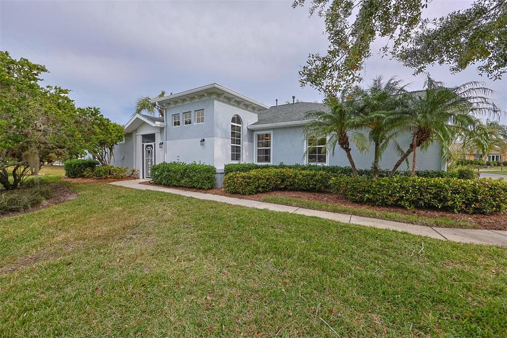 2407 SIFIELD GREENS WAY SUN CITY CENTER, FL 33573