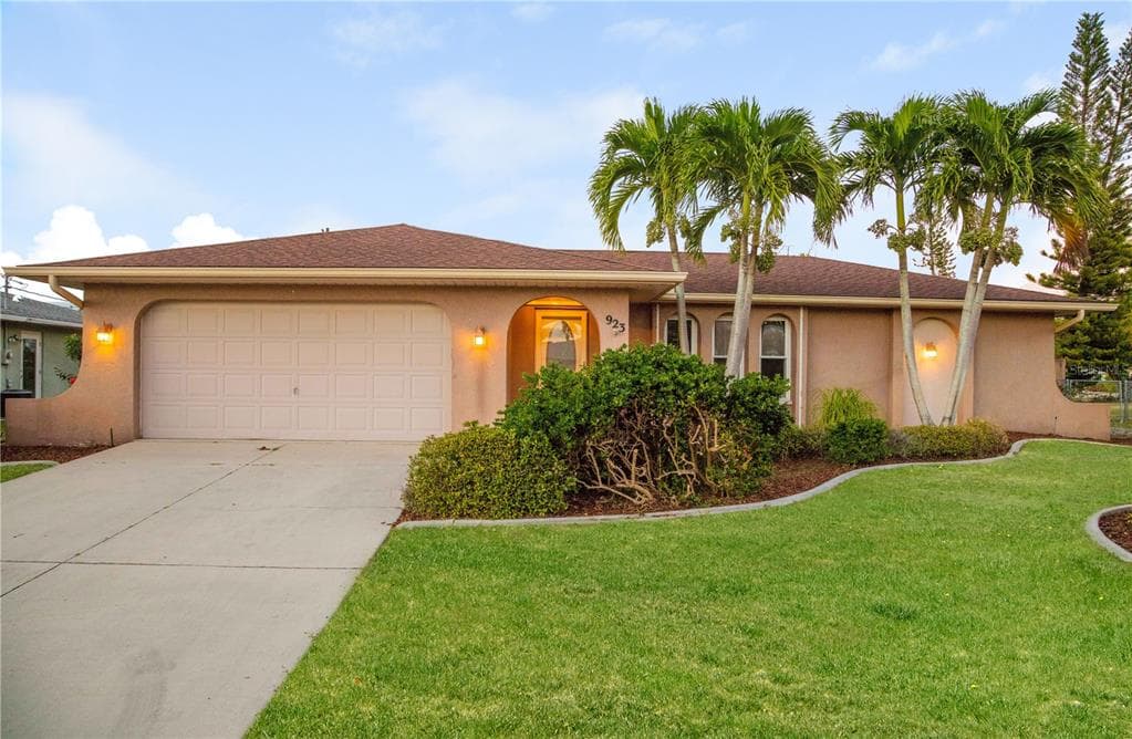 923 SE 19TH STREET CAPE CORAL, FL 33990