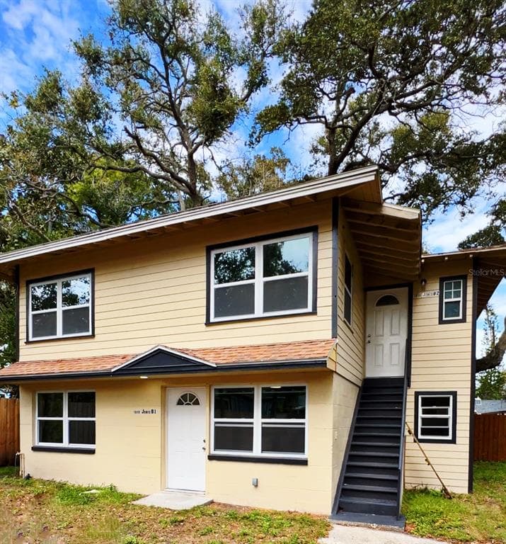 1010 JONES STREET UNIT B2 CLEARWATER, FL 33755
