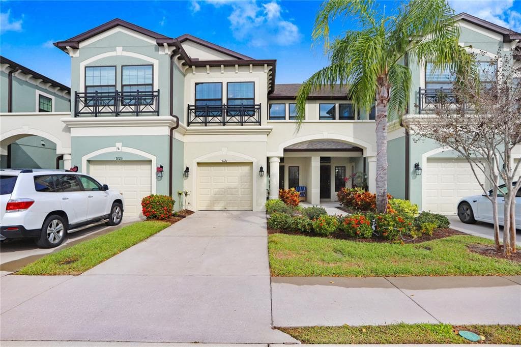 9121 CAROLINA WREN DRIVE TAMPA, FL 33626