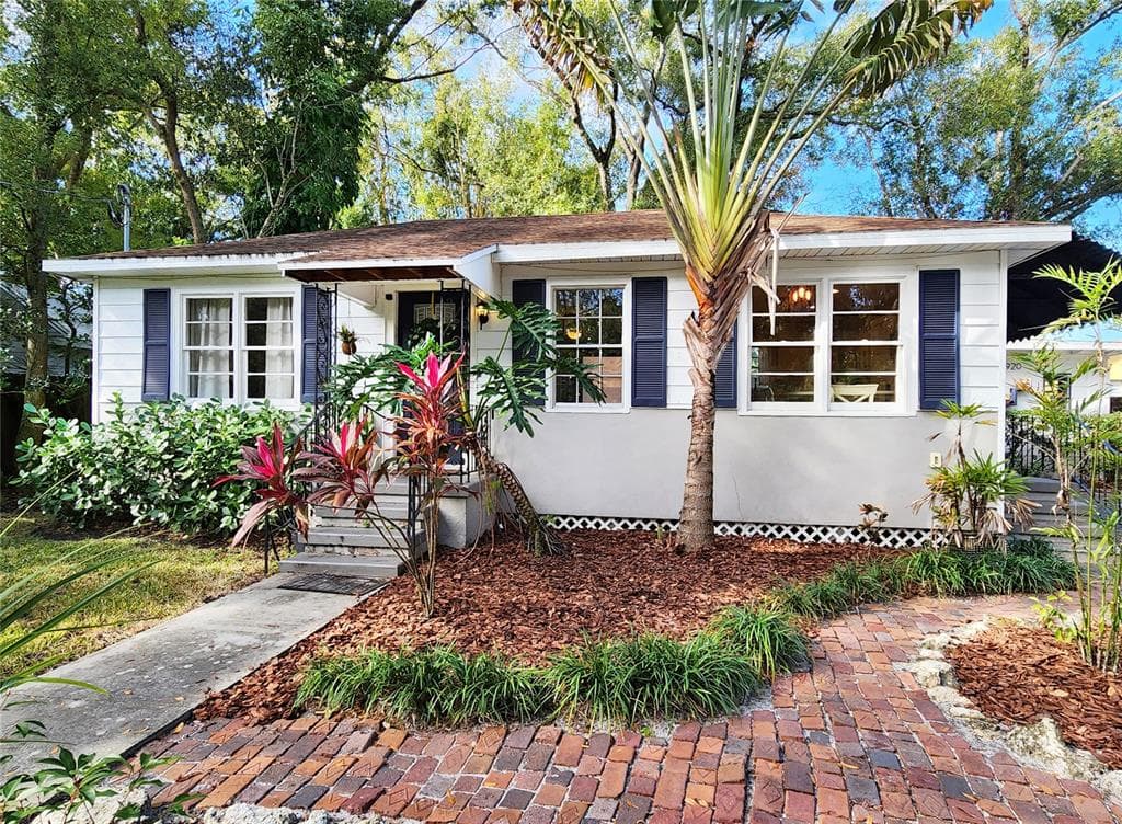 6920 N WILLOW AVENUE TAMPA, FL 33604