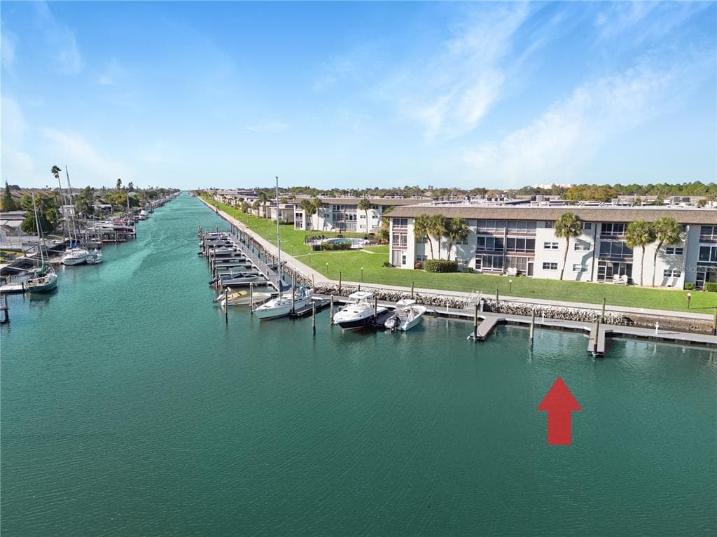 5197 SILENT LOOP UNIT 118 NEW PORT RICHEY, FL 34652