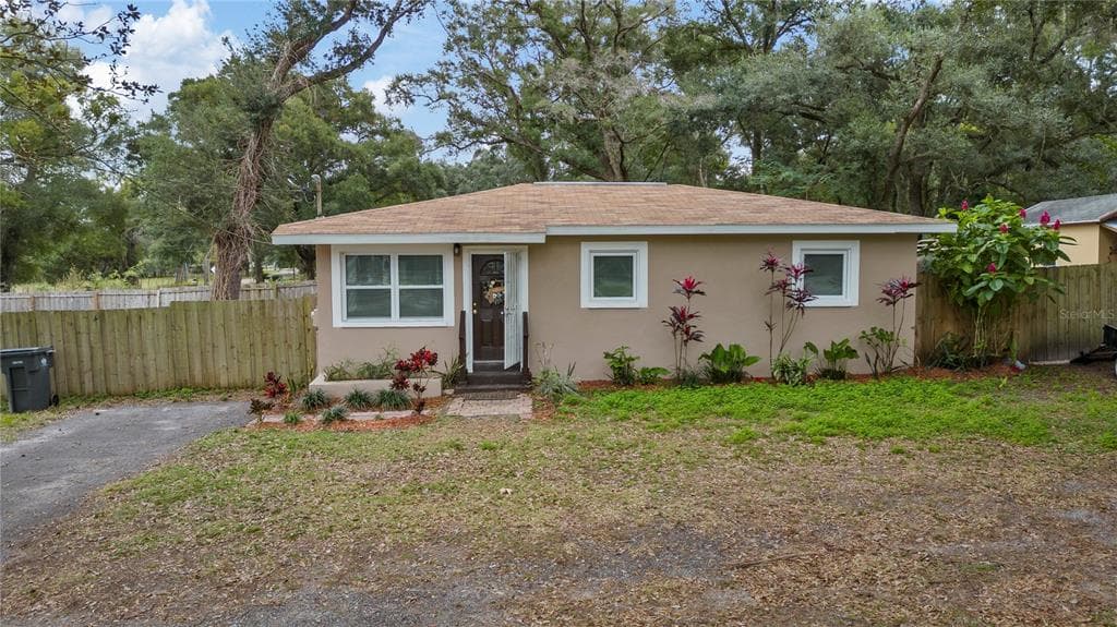 10511 SKEWLEE ROAD THONOTOSASSA, FL 33592