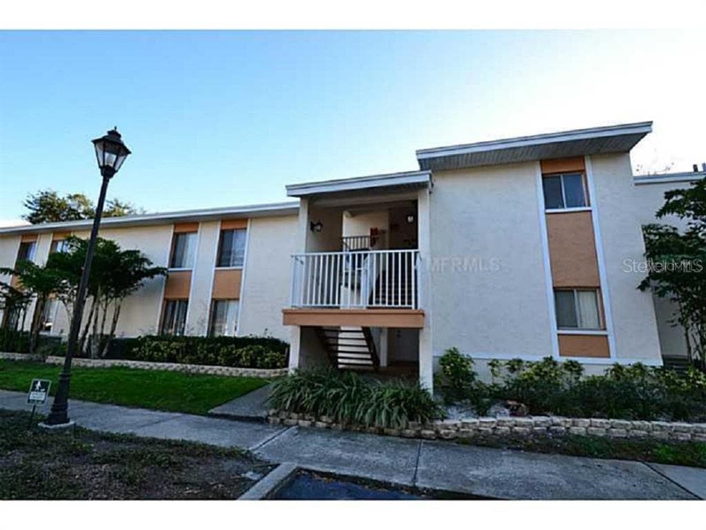 720 100TH AVENUE N UNIT 203 ST PETERSBURG, FL 33702