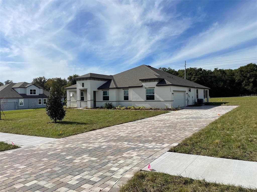 10064 DOLPHIN GULL CIRCLE THONOTOSASSA, FL 33592