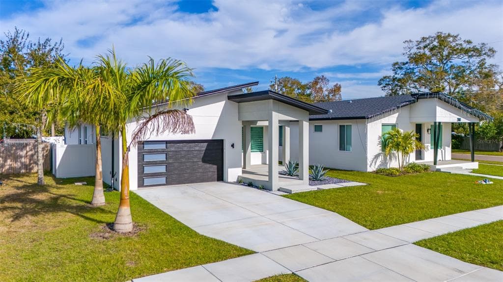 2611 35TH AVENUE N ST PETERSBURG, FL 33713