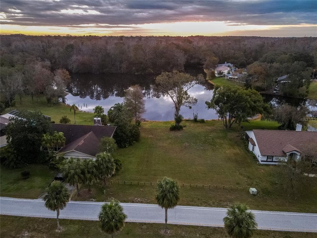PARKWAY BOULEVARD LAND O LAKES, FL 34639