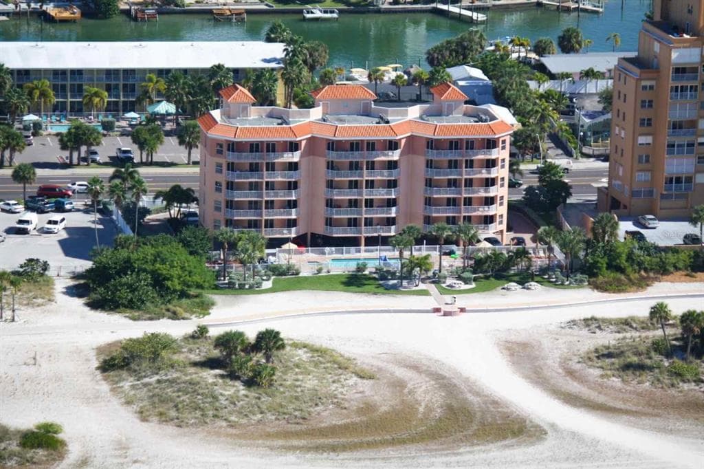 11040 GULF BOULEVARD UNIT 406 TREASURE ISLAND, FL 33706