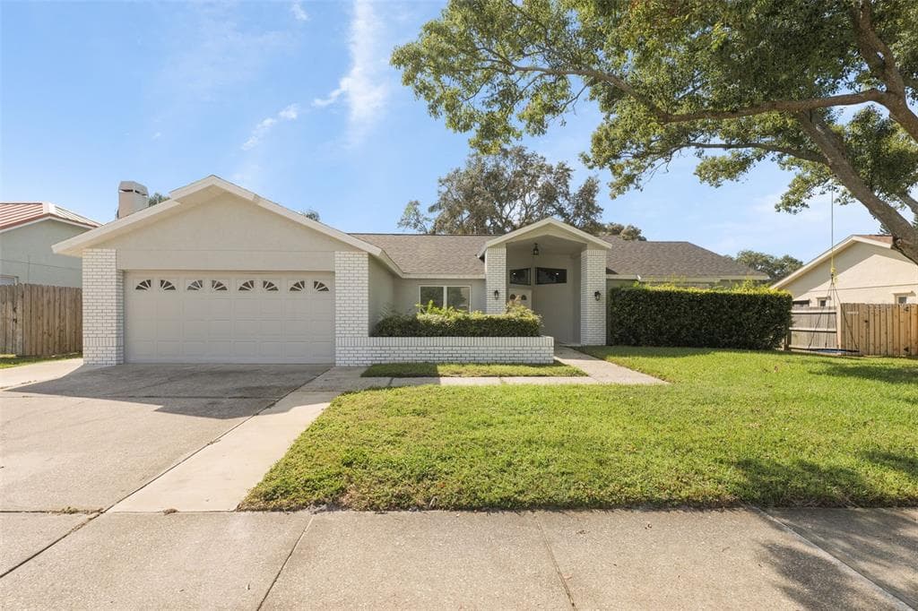 2071 GLENBROOK DRIVE DUNEDIN, FL 34698