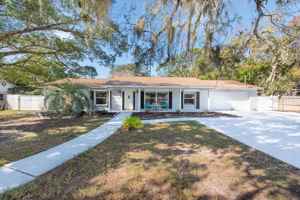 2602 BELLWOOD DRIVE BRANDON, FL 33511