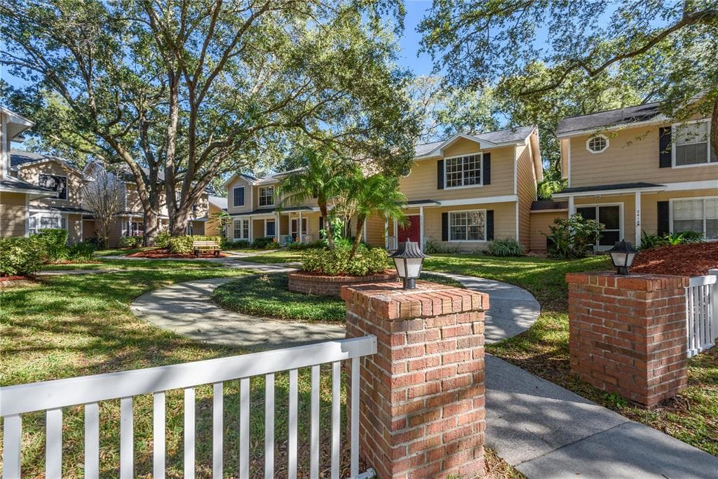 2413 GUN FLINT TRAIL PALM HARBOR, FL 34683