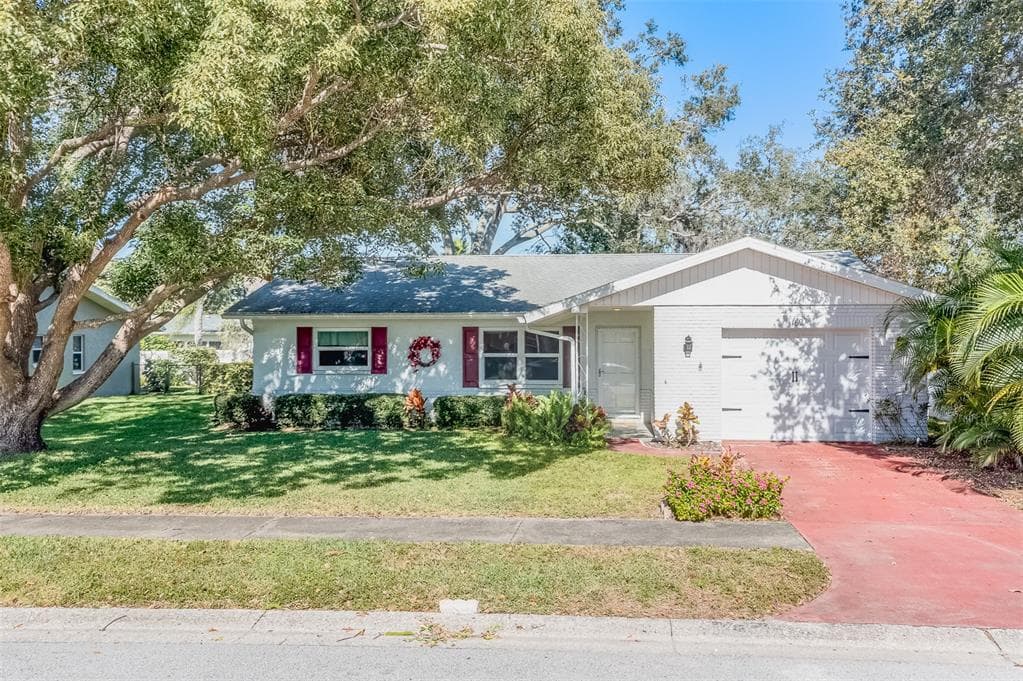 169 SUNSHINE DRIVE PALM HARBOR, FL 34684