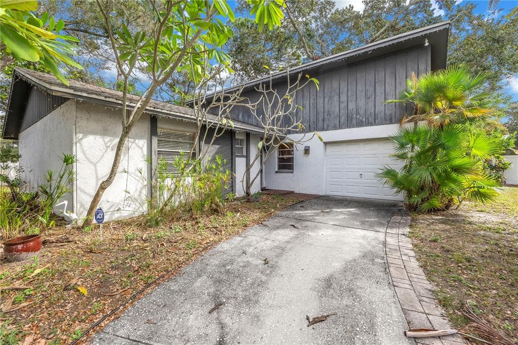 5954 114TH TERRACE N PINELLAS PARK, FL 33782