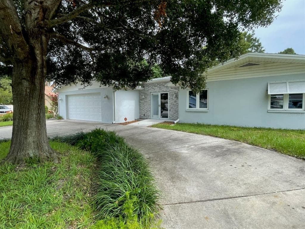 12946 88TH AVENUE SEMINOLE, FL 33776