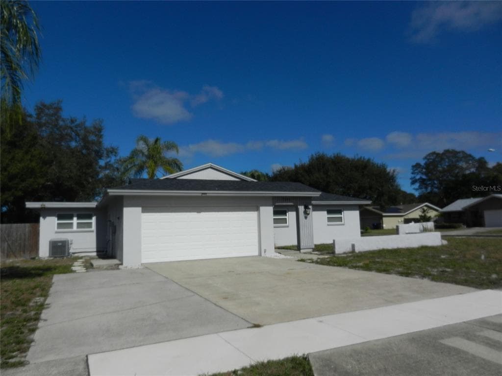 2080 SOUTHPOINTE DRIVE DUNEDIN, FL 34698
