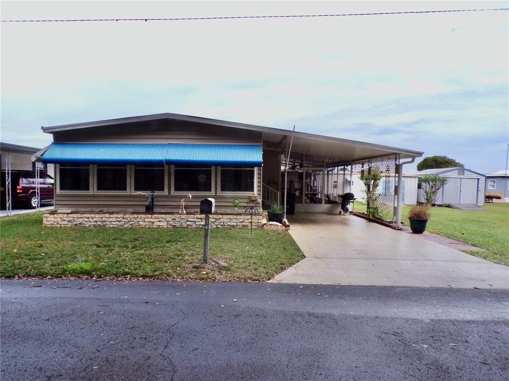 37127 KAREN AVENUE ZEPHYRHILLS, FL 33542
