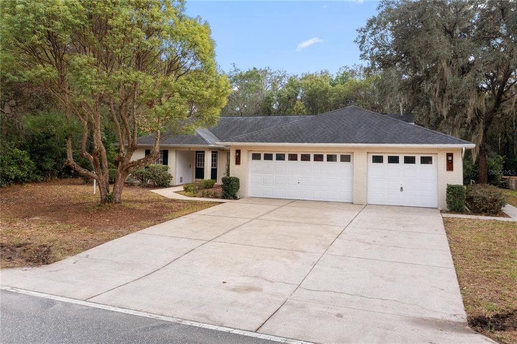 71 GREENTREE STREET HOMOSASSA, FL 34446