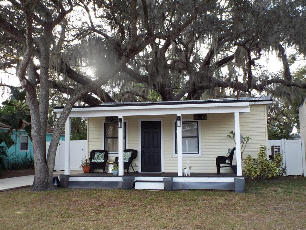 145 13TH AVENUE N SAFETY HARBOR, FL 34695