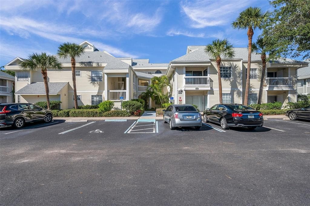 6915 STONES THROW CIRCLE N UNIT 3104 ST PETERSBURG, FL 33710