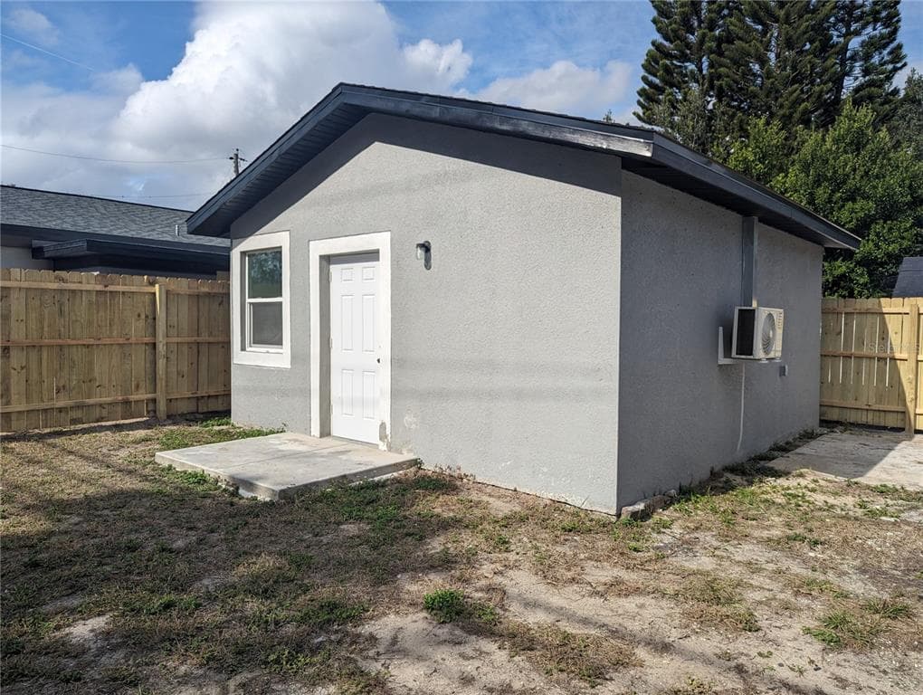 4401 ATWOOD DRIVE TAMPA, FL 33610