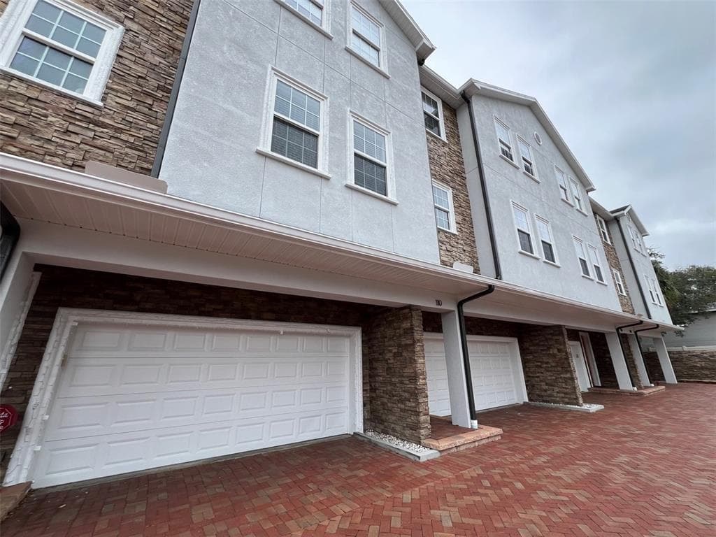 3409 W HORATIO STREET UNIT 110 TAMPA, FL 33609