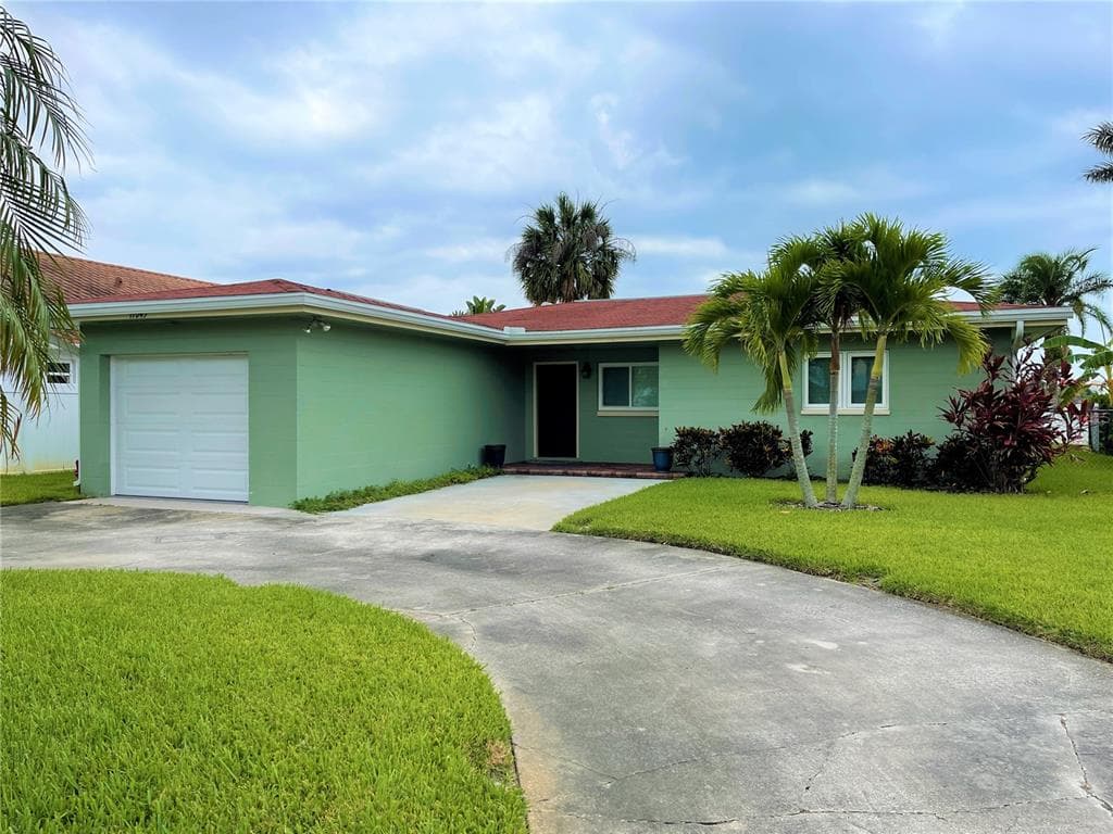 17045 DOLPHIN DRIVE NORTH REDINGTON BEACH, FL 33708