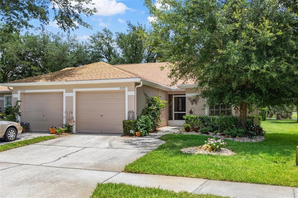 35323 WHISPERING PINES DRIVE ZEPHYRHILLS, FL 33541